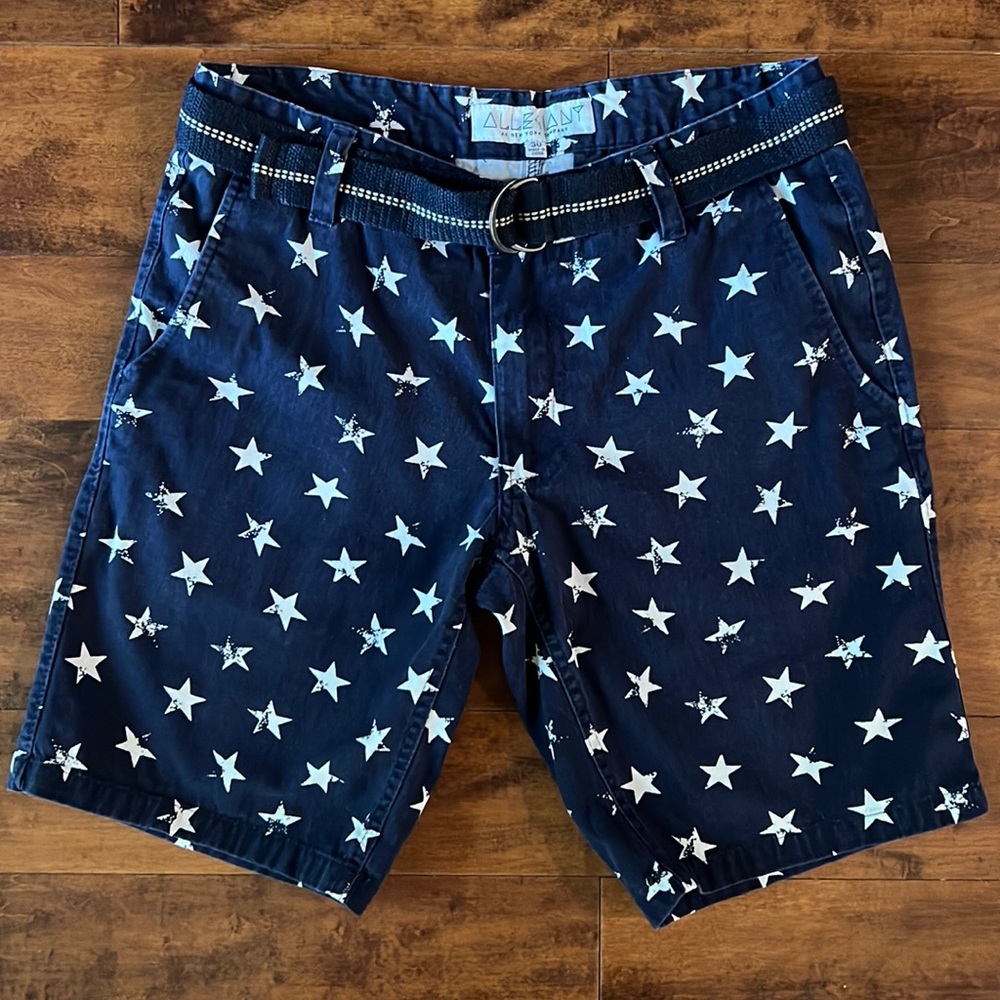 Allegiant Men’s Shorts with Belt, Navy with White Stars - Size 30